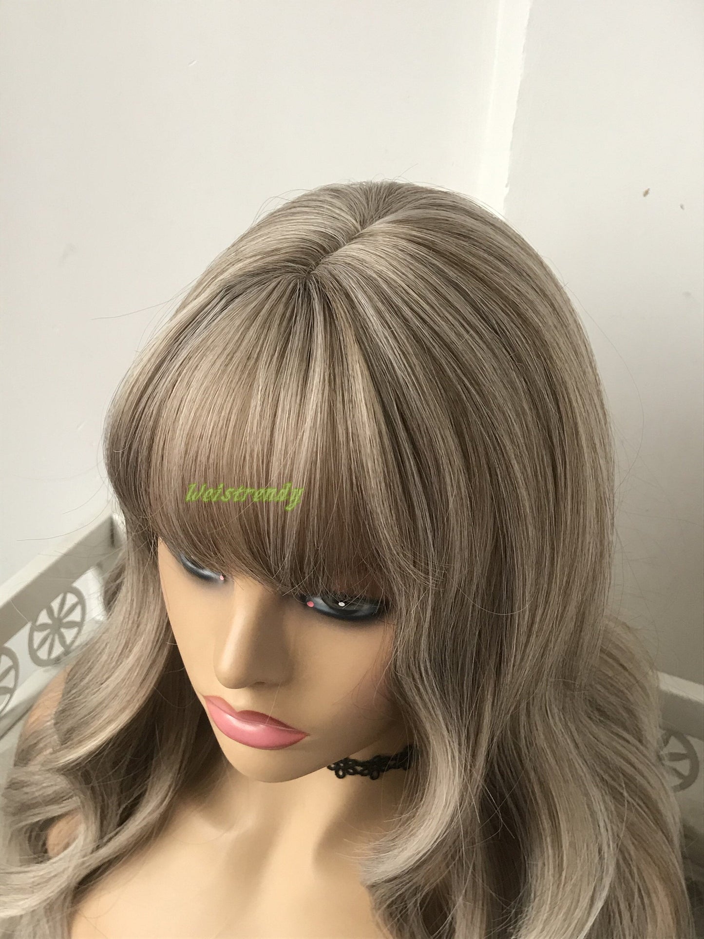 Mixed Brown Blonde Ombre Platinum Blonde Long Wavy Wigs with Fringes/Bangs Synthetic Wigs Heat Safe
