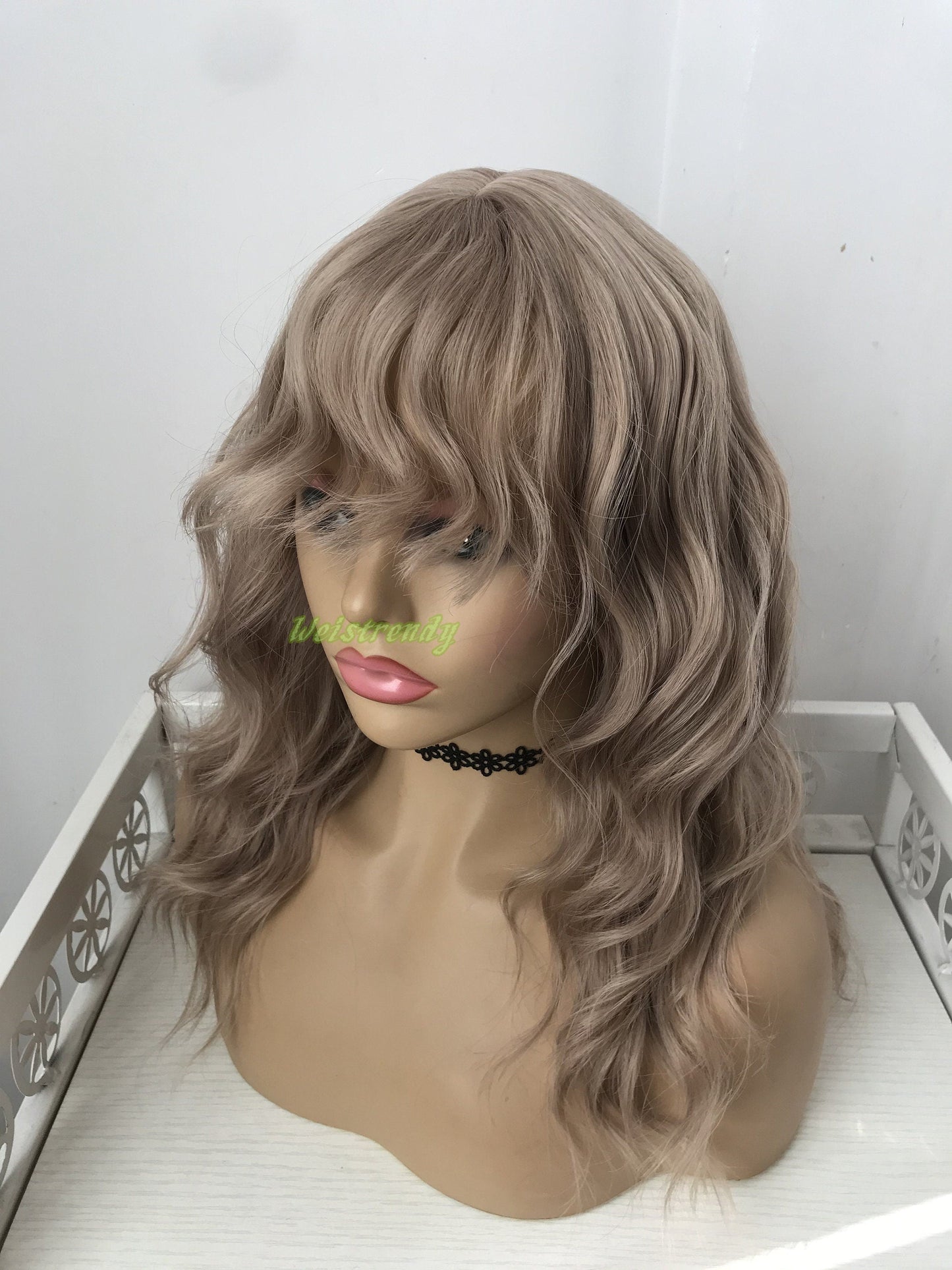 Mixed Brown Blonde Medium Length Wavy Curly Wigs with Fringes/Bangs Synthetic Wigs Heat Safe