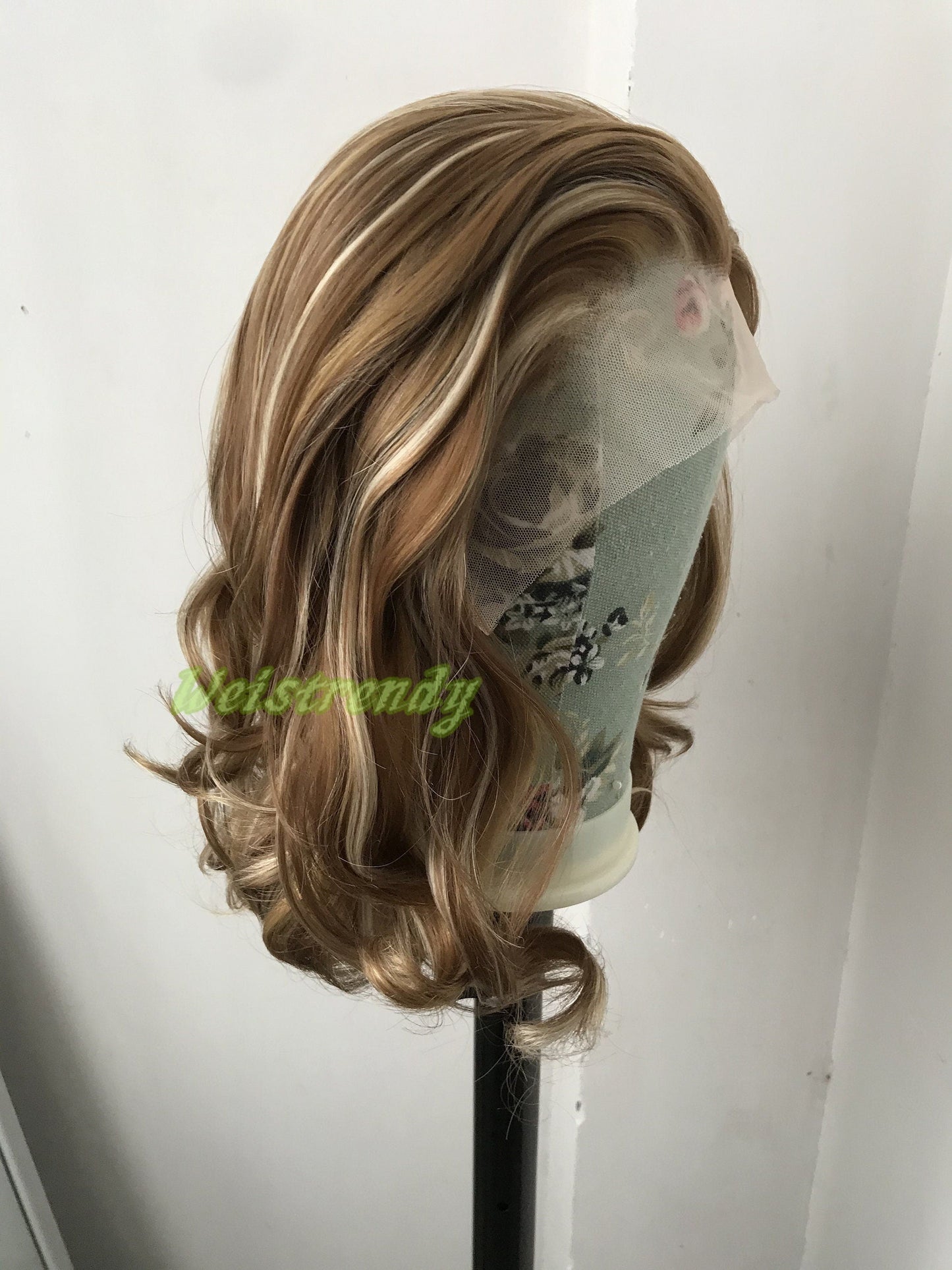 Mixed Brown Blonde Hightlights Medium Length Waves Hair Synthetic Soft Swiss Lace Frontal Wig Free Part Heat Friendly