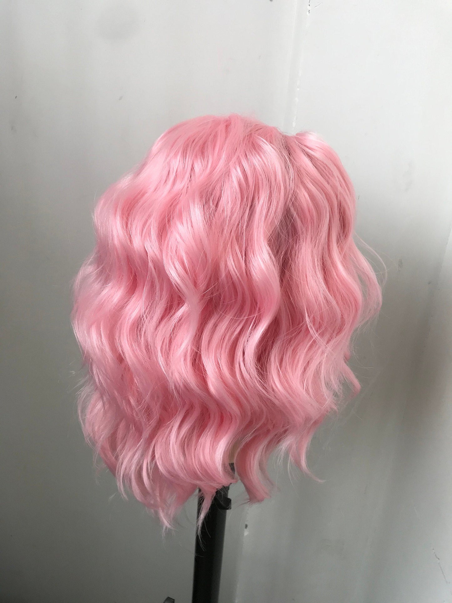 Ice Pink Wigs Beachy Wavy Short Bob Premium Synthetic Swiss Lace Front Wig Free Partting Heat Safe