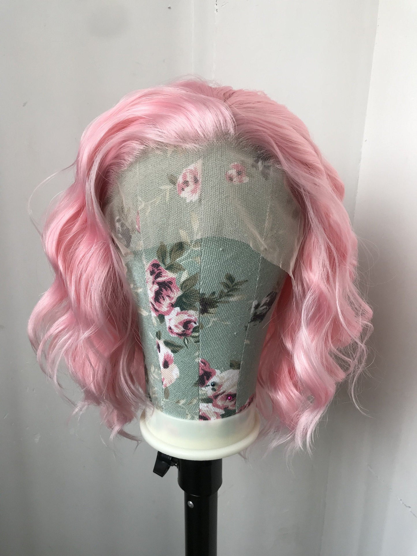 Ice Pink Wigs Beachy Wavy Short Bob Premium Synthetic Swiss Lace Front Wig Free Partting Heat Safe