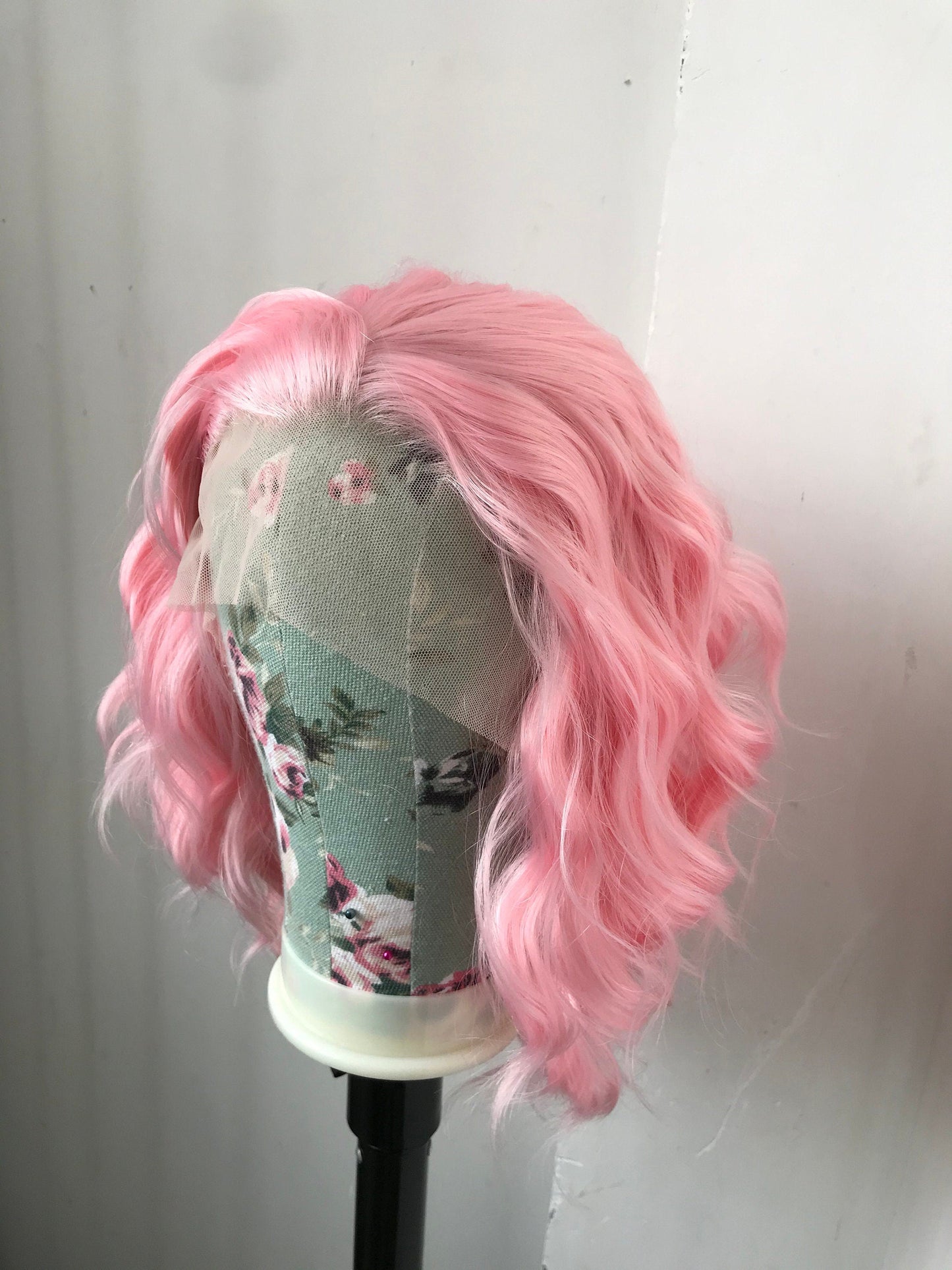 Ice Pink Wigs Beachy Wavy Short Bob Premium Synthetic Swiss Lace Front Wig Free Partting Heat Safe